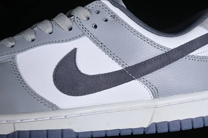 All Categories Nk SB Dunk Series Nk SB Dunk Low Low-top sneakers Nk Dunk Low "Light Carbon"​ Simple gray and white SB low-top casual sneakers FJ4188-100
